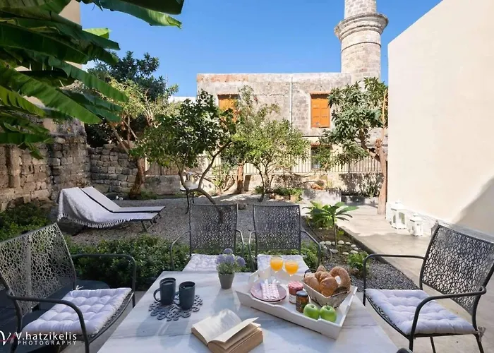 Aramis Boutique House